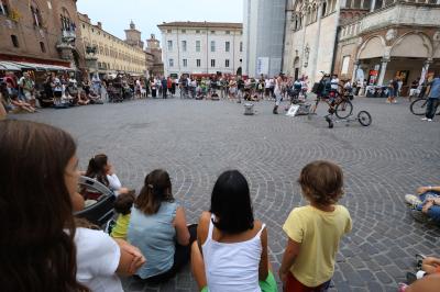 APERTURA BUSKERS FESTIVAL FERRARA