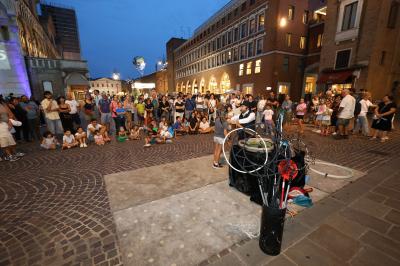 APERTURA BUSKERS FESTIVAL FERRARA