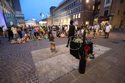 APERTURA BUSKERS FESTIVAL FERRARA
