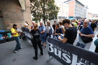 APERTURA BUSKERS FESTIVAL FERRARA