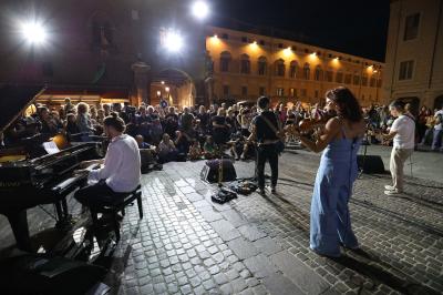 APERTURA BUSKERS FESTIVAL FERRARA