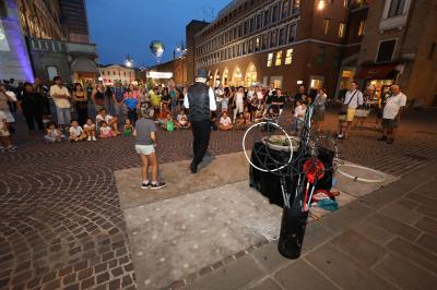 APERTURA BUSKERS FESTIVAL FERRARA