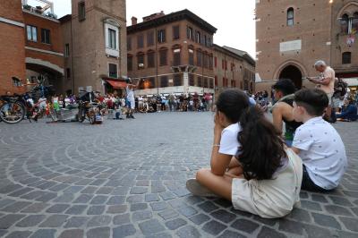 APERTURA BUSKERS FESTIVAL FERRARA