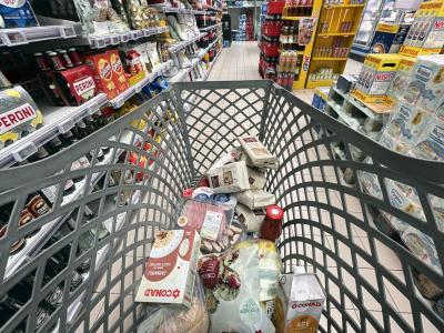 SPESA CARRELLO SUPERMERCATO