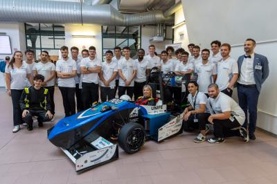 PRESENTAZIONE AUTO CORSA INGEGNERIA