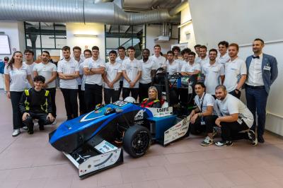 PRESENTAZIONE AUTO CORSA INGEGNERIA