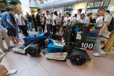 PRESENTAZIONE AUTO CORSA INGEGNERIA