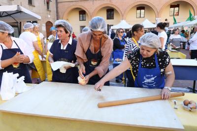GIORNATA DELLA SFOGLIA PIAZZA MUNICIPALE