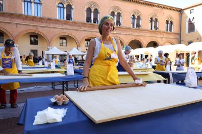 GIORNATA DELLA SFOGLIA PIAZZA MUNICIPALE