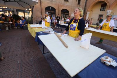 GIORNATA DELLA SFOGLIA PIAZZA MUNICIPALE