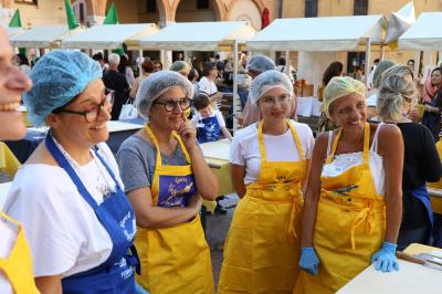 GIORNATA DELLA SFOGLIA PIAZZA MUNICIPALE