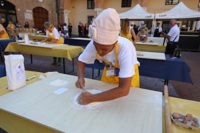 GIORNATA DELLA SFOGLIA PIAZZA MUNICIPALE