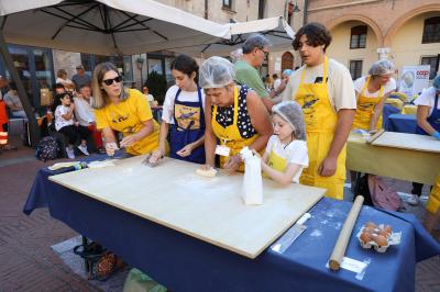 GIORNATA DELLA SFOGLIA PIAZZA MUNICIPALE