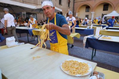 GIORNATA DELLA SFOGLIA PIAZZA MUNICIPALE