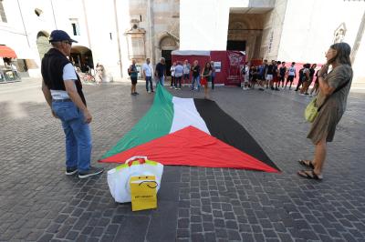 MANIFESTAZIONE PRO PAL PIAZZA CATTEDRALE