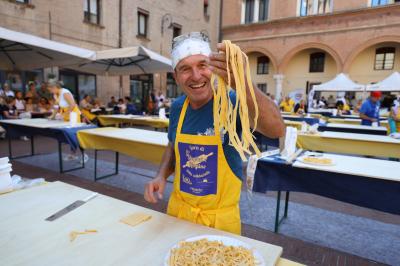 GIORNATA DELLA SFOGLIA PIAZZA MUNICIPALE