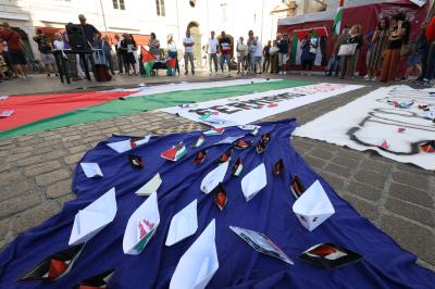 MANIFESTAZIONE PRO PAL PIAZZA CATTEDRALE