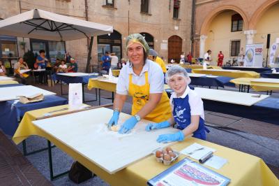 GIORNATA DELLA SFOGLIA PIAZZA MUNICIPALE