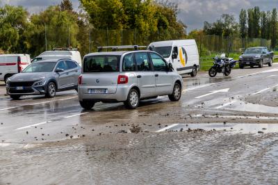 ROTTURA ACQUA VIA BACCHELLI FERRARA