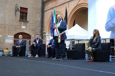 VISITA MINISTRO ABODI FERRARA SPORT FESTIVAL