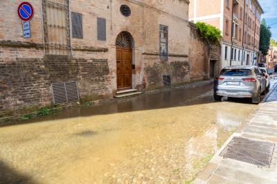 ROTTURA ACQUEDOTTO VIA MASCHERAIO FERRARA