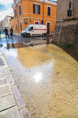 ROTTURA ACQUEDOTTO VIA MASCHERAIO FERRARA