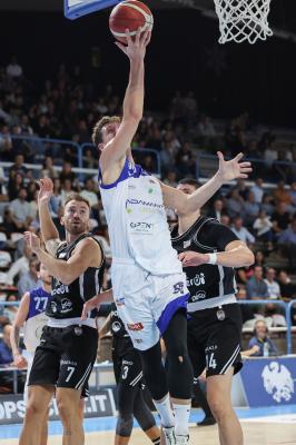 ADAMANT BASKET FERRARA - JUVECASERTA