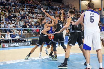 ADAMANT BASKET FERRARA - JUVECASERTA