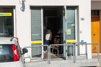 ASSALTO POSTAMAT POSTE VOGHIERA