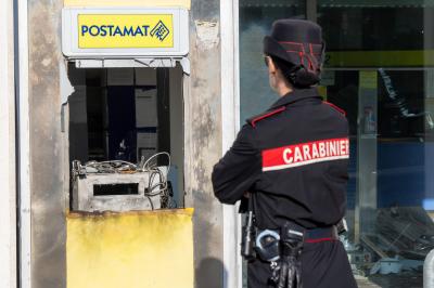ASSALTO POSTAMAT POSTE VOGHIERA