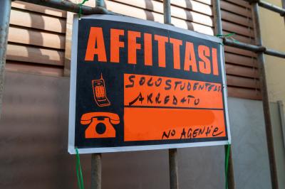 CARTELLO AFFITTASI PER STUDENTI