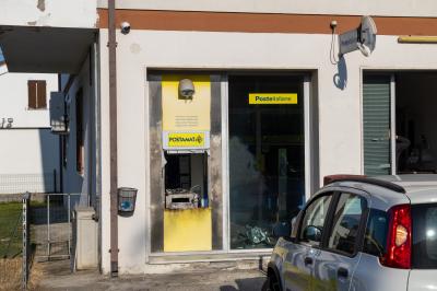 ASSALTO POSTAMAT POSTE VOGHIERA