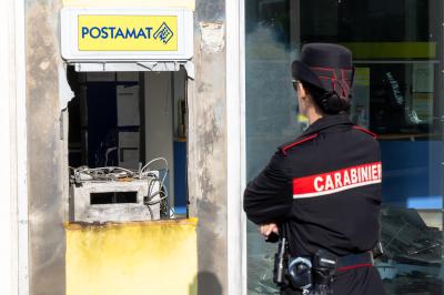 ASSALTO POSTAMAT POSTE VOGHIERA