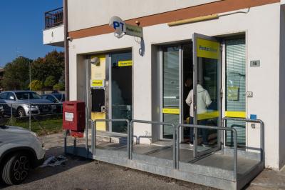 ASSALTO POSTAMAT POSTE VOGHIERA