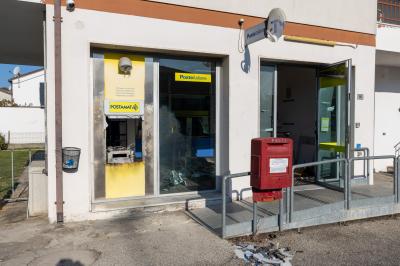 ASSALTO POSTAMAT POSTE VOGHIERA
