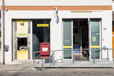 ASSALTO POSTAMAT POSTE VOGHIERA