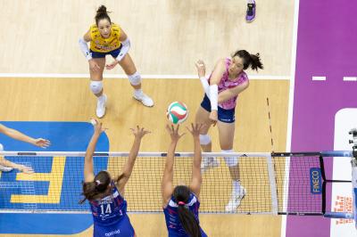 NUMIA VERO VOLLEY MILANO - PROSECCO DOC CARRARO IMOCO CONEGLIANO