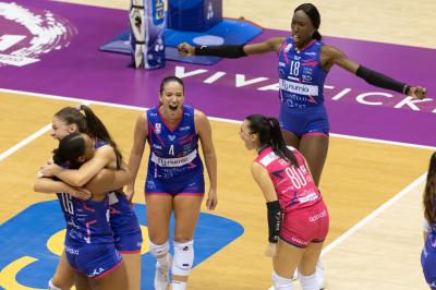 NUMIA VERO VOLLEY MILANO - PROSECCO DOC CARRARO IMOCO CONEGLIANO