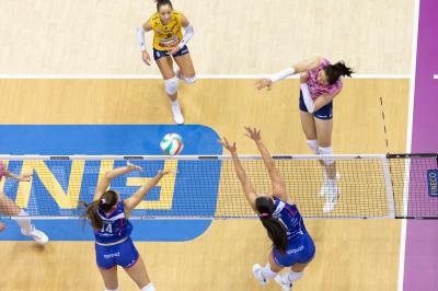 NUMIA VERO VOLLEY MILANO - PROSECCO DOC CARRARO IMOCO CONEGLIANO