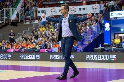 NUMIA VERO VOLLEY MILANO - PROSECCO DOC CARRARO IMOCO CONEGLIANO