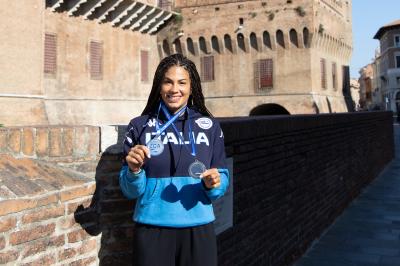 ELENA BORGHI CAMPIONESSA DI CANOA
