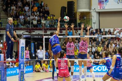 NUMIA VERO VOLLEY MILANO - PROSECCO DOC CARRARO IMOCO CONEGLIANO