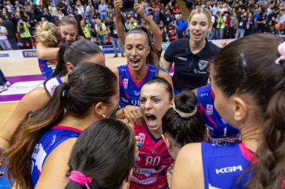 NUMIA VERO VOLLEY MILANO - PROSECCO DOC CARRARO IMOCO CONEGLIANO