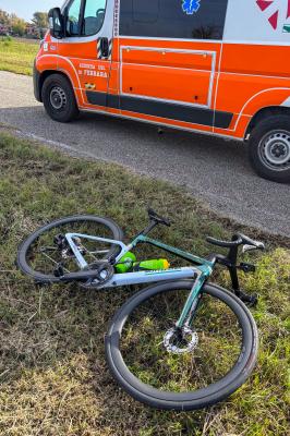 CADUTA IN BICI CICLABILE DESTRA PO FRANCOLINO