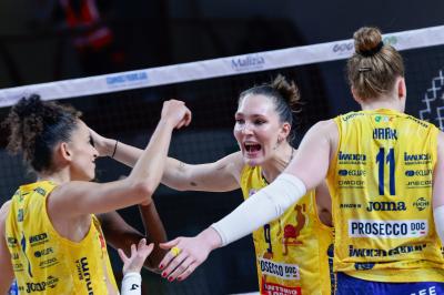 IGOR GORGONZOLA NOVARA - PROSECCO DOC CARRARO IMOCO CONEGLIANO