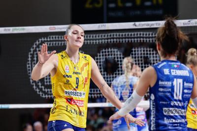 IGOR GORGONZOLA NOVARA - PROSECCO DOC CARRARO IMOCO CONEGLIANO