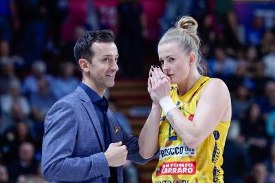 IGOR GORGONZOLA NOVARA - PROSECCO DOC CARRARO IMOCO CONEGLIANO