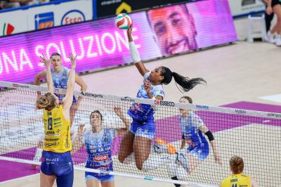 IGOR GORGONZOLA NOVARA - PROSECCO DOC CARRARO IMOCO CONEGLIANO