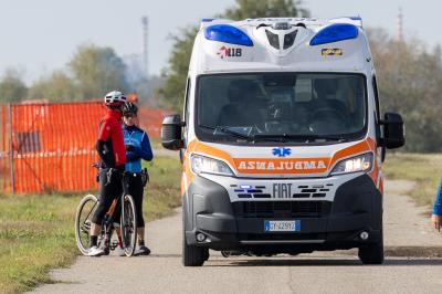 CADUTA IN BICI CICLABILE DESTRA PO FRANCOLINO