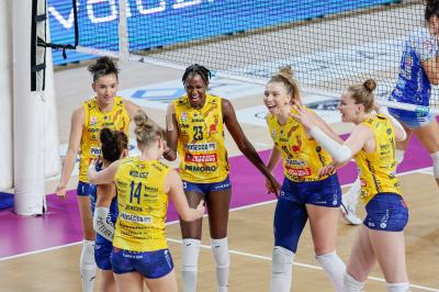 IGOR GORGONZOLA NOVARA - PROSECCO DOC CARRARO IMOCO CONEGLIANO